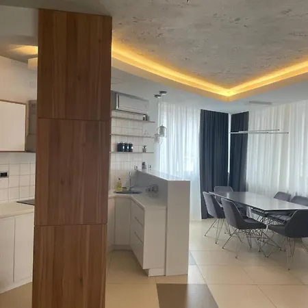 Apartment Leo Lux 1