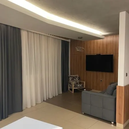 Apartament Leo Lux 1 *