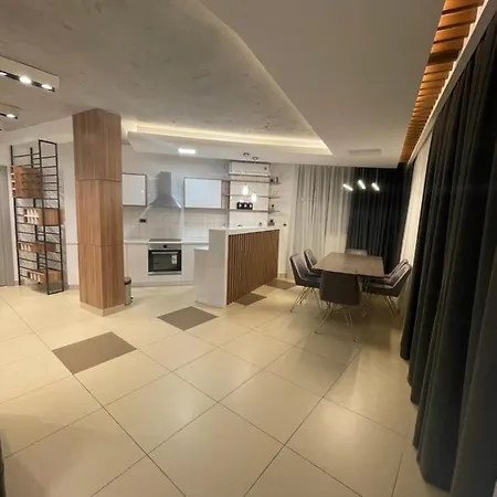 Leo Lux 1 Apartament