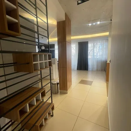 Leo Lux 1 Apartment *