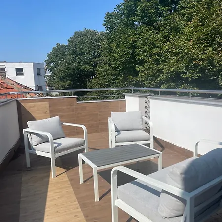 Leo Lux 1 Apartment